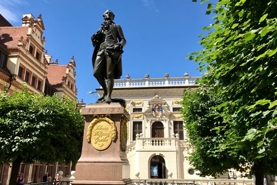 Der junge Johann Wolfgang von Goethe Denkmal vor der Alten Börse.